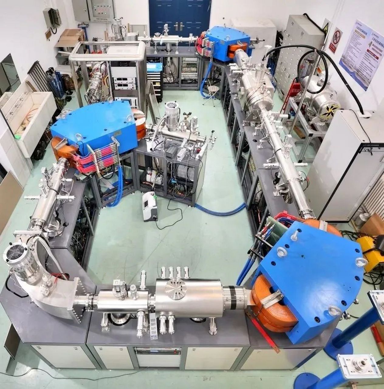 廣東“產(chǎn)業(yè)+科技”的硬核實力 數(shù)控機床銷售揭示高質(zhì)量發(fā)展密碼